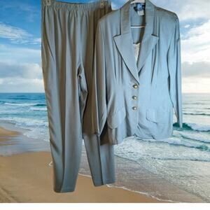 All That Jazz 10 vintage seafoam green 2 piece jacket slacks woman's suit.